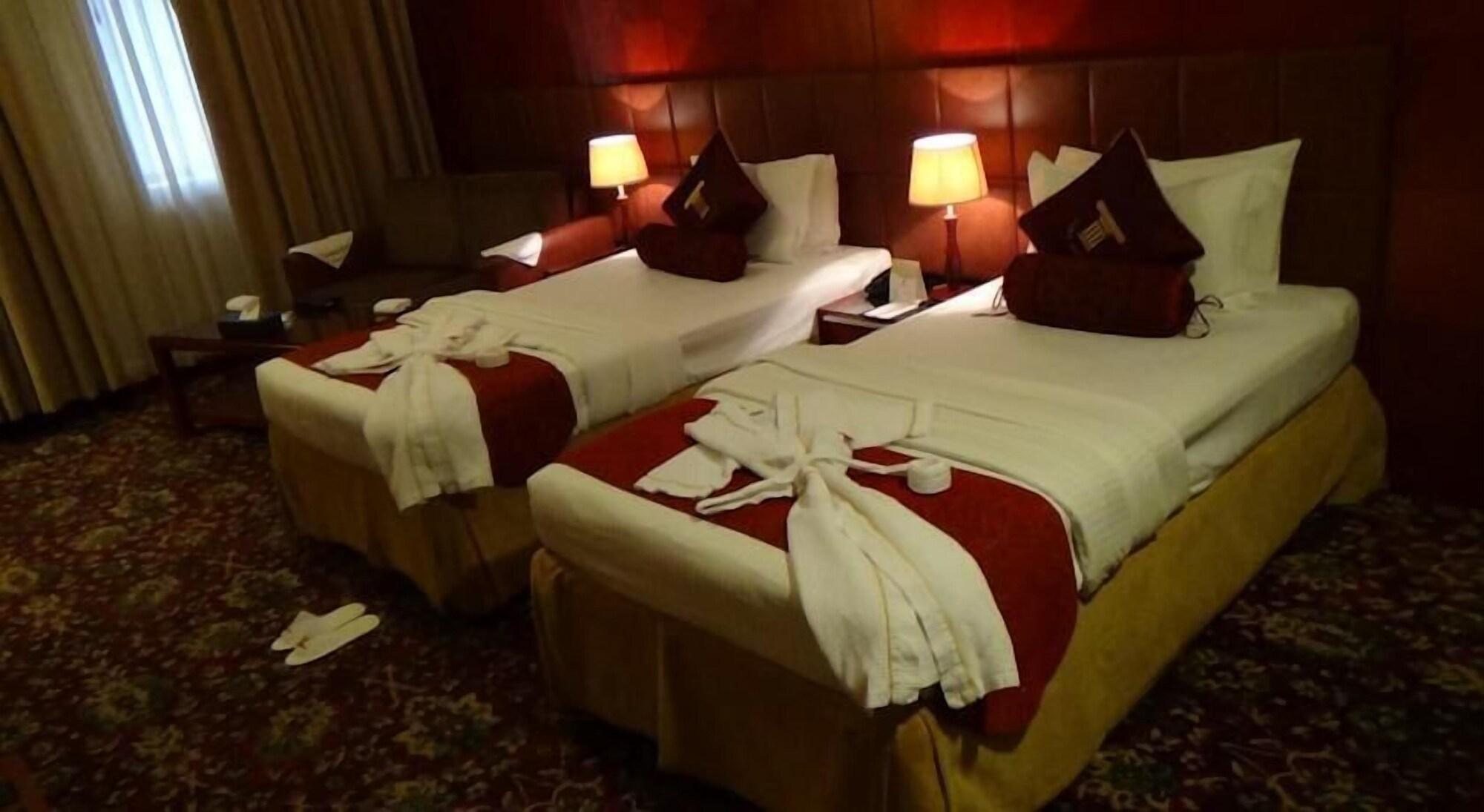 Hotel Shaza Regency Plaza Al Madinah Medina Esterno foto A room at the hotel