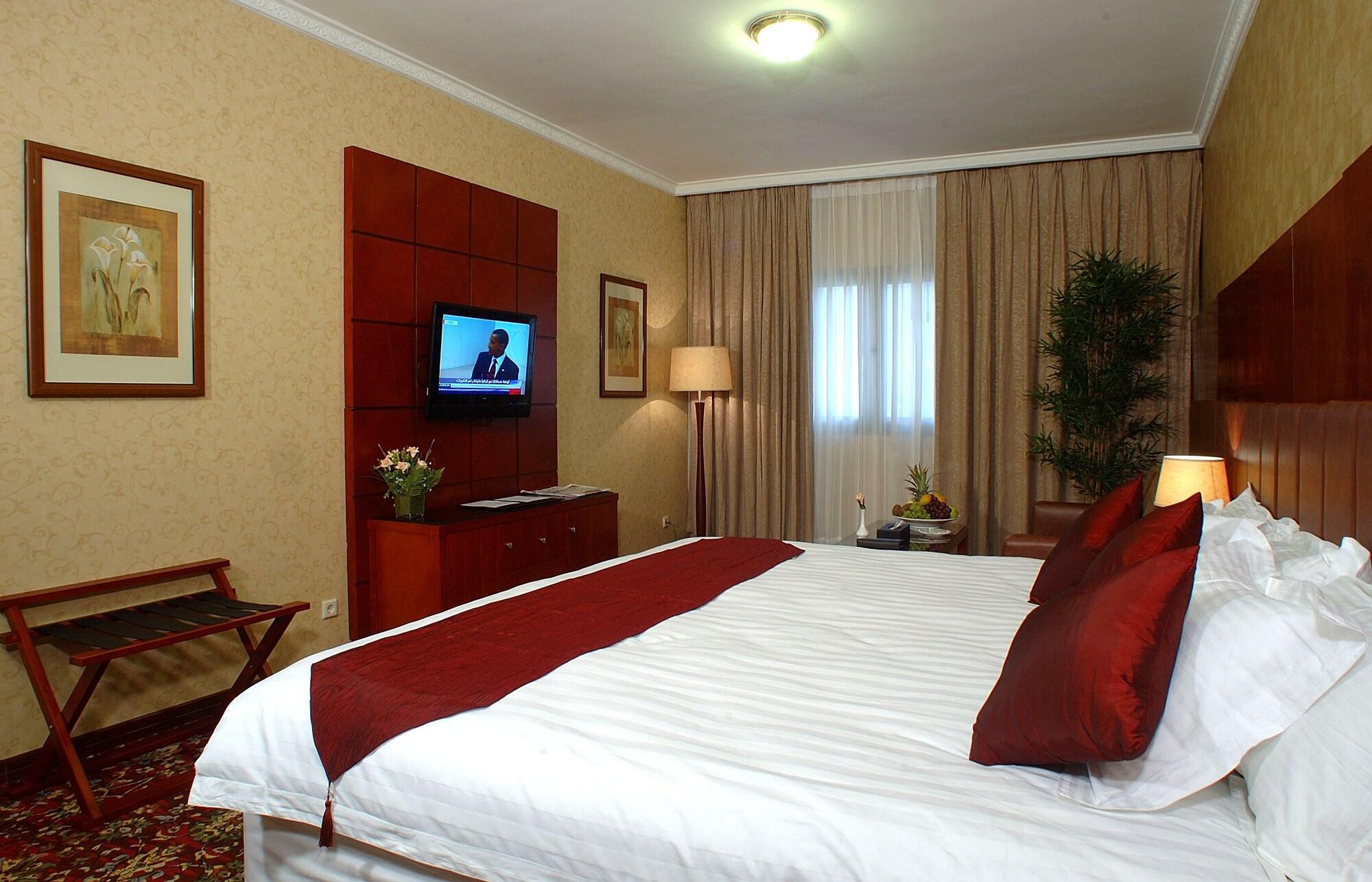Hotel Shaza Regency Plaza Al Madinah Medina Esterno foto A room at the hotel