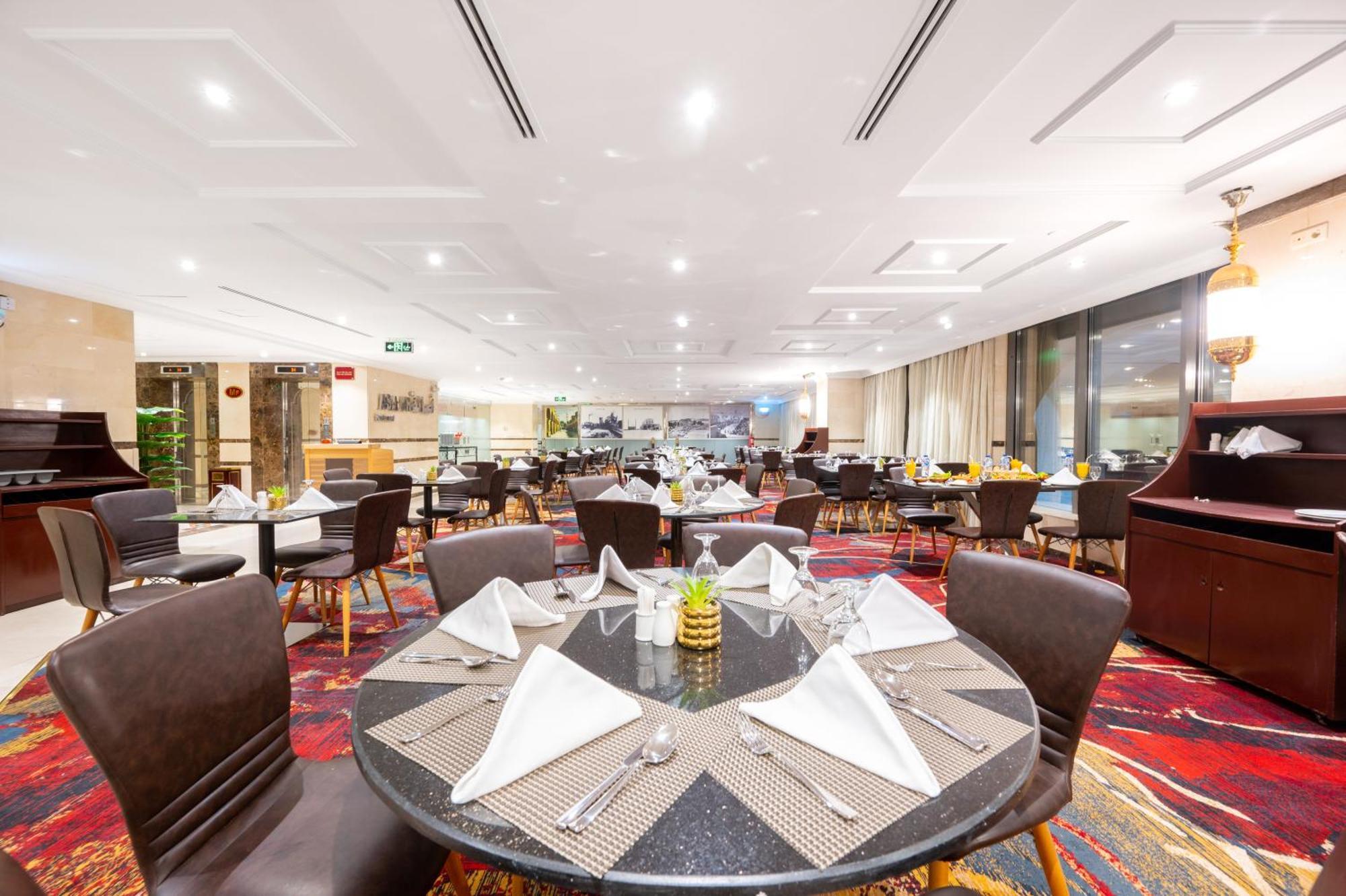 Hotel Shaza Regency Plaza Al Madinah Medina Esterno foto The Club at Tan Son Nhat International Airport