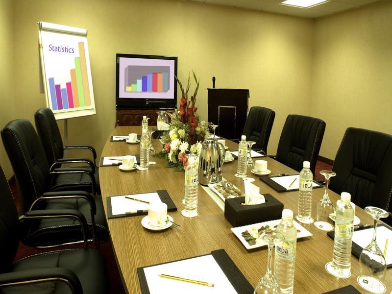 Hotel Shaza Regency Plaza Al Madinah Medina Esterno foto A boardroom meeting